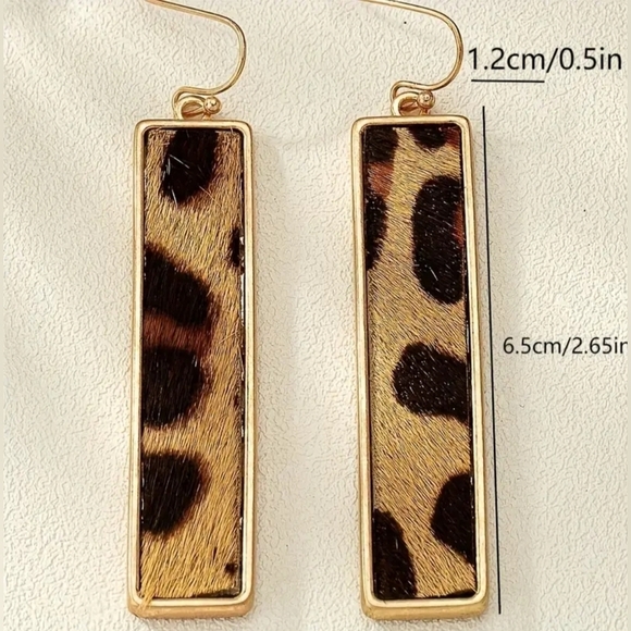 2/$40 NEW Leopard Print Faux Fur Rectangular Drop Dangling Earrings-(#0153) - Picture 3 of 4